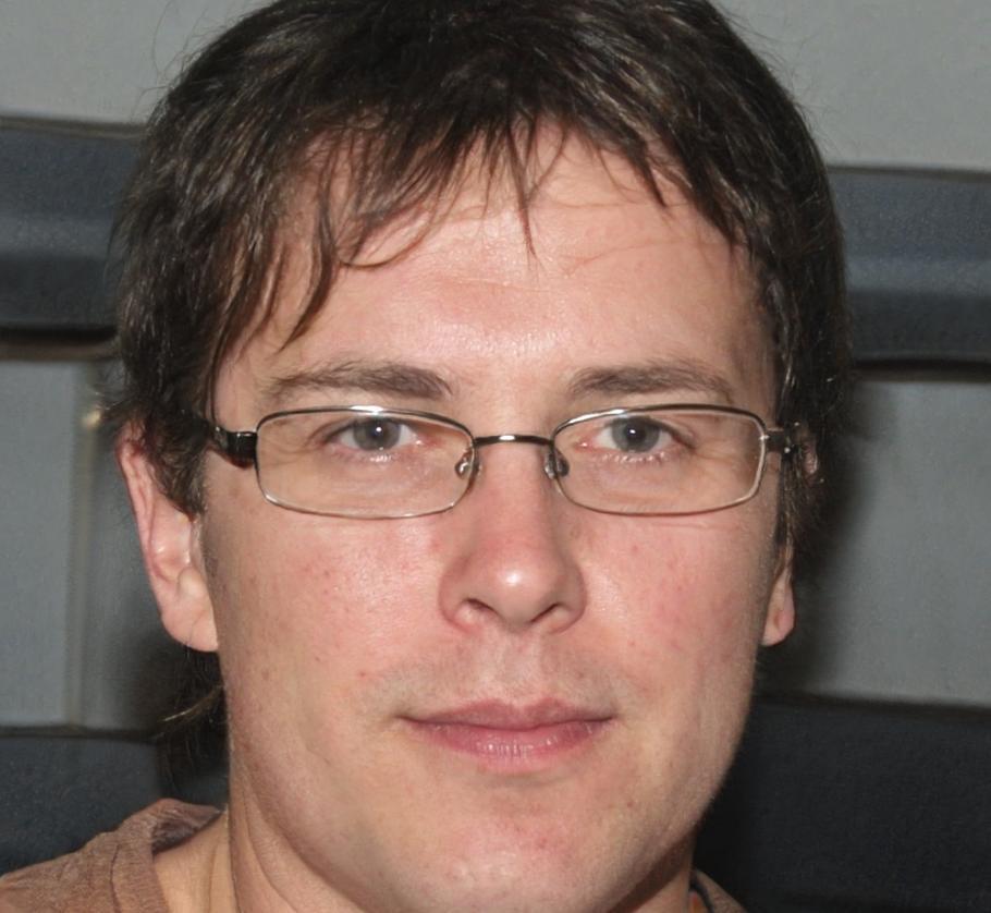 Retrato profesional de Álvaro Mendizábal